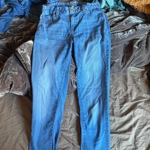 CAT & JACK LIGHT WASH JEANS